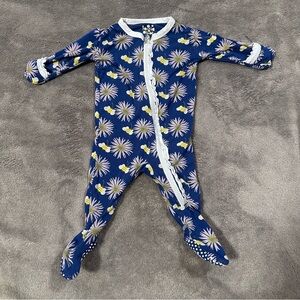Kickee Pants Muffin Ruffle Bamboo Footie Sleeper - Navy Cornflower and Bees 0-3m